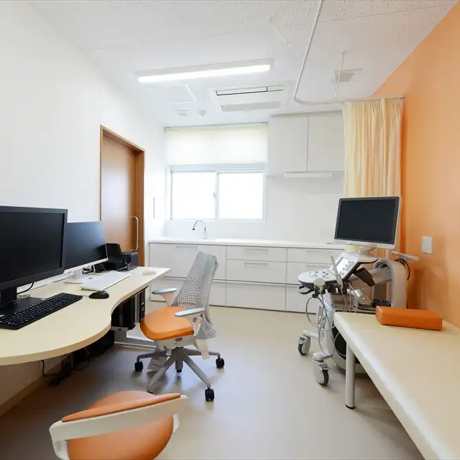 3階泌尿器科診察室